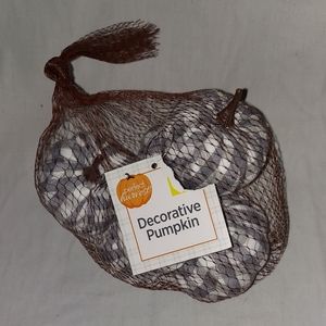 Decorative pumpkins